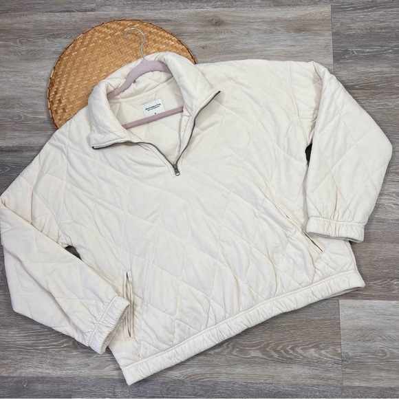 Abercrombie & Fitch Sweaters - Abercrombie and Fitch soft collection quilted quarter zip pullover
